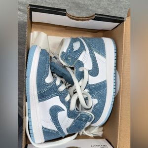 Jordan 1s size 6c